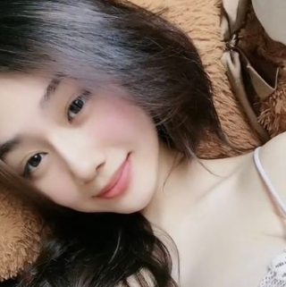 Lộ clip sex Trần Hà Linh chịch nhau cực phê với bạn trai